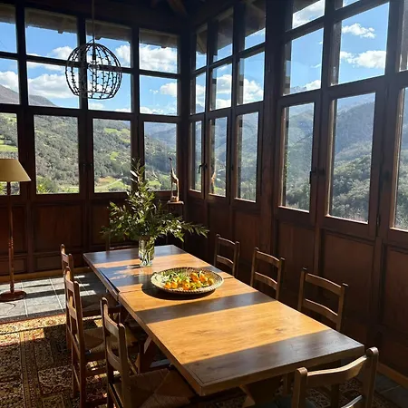 Suzanne & Richard Aparment