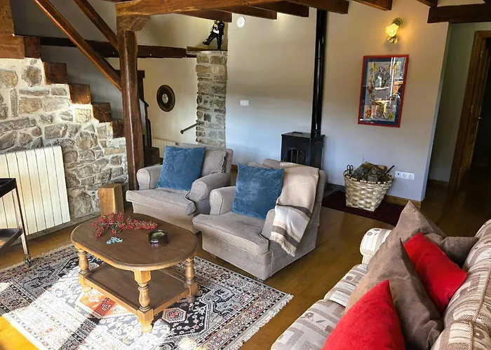 Suzanne & Richard Aparment Apartamento Lomeña